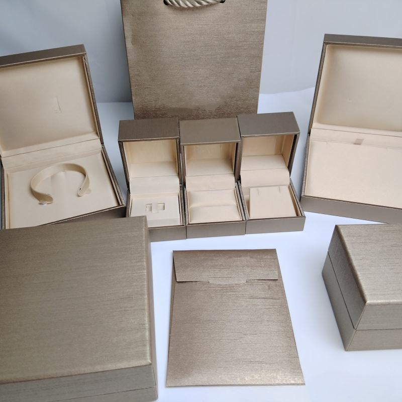 Luxury brand jewelry gift box earrings ring necklace bracelet bangles boxes bags case