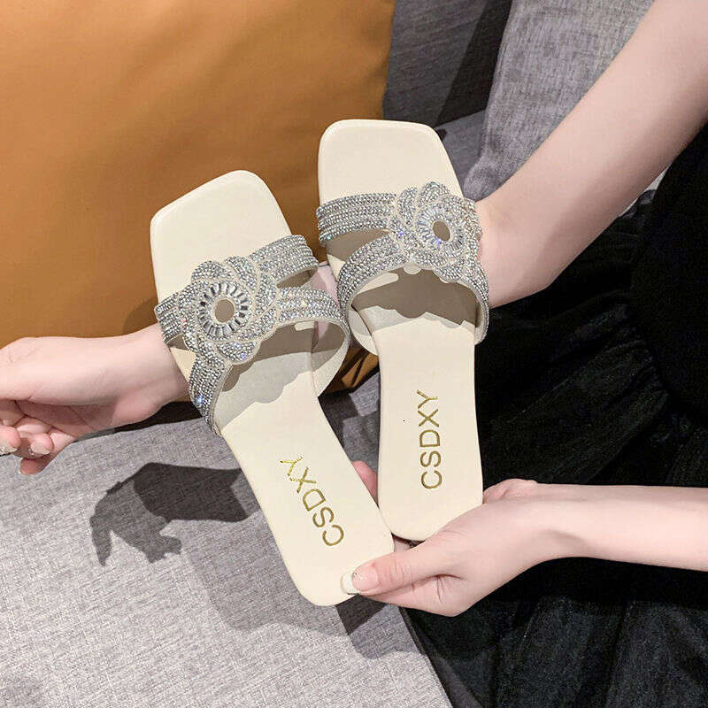 Large Size Shiny Diamond Slippers For Women In Summer 2025 New Water Diamond Flat Slippers For Beach Women Designer Sandals Free Shipping