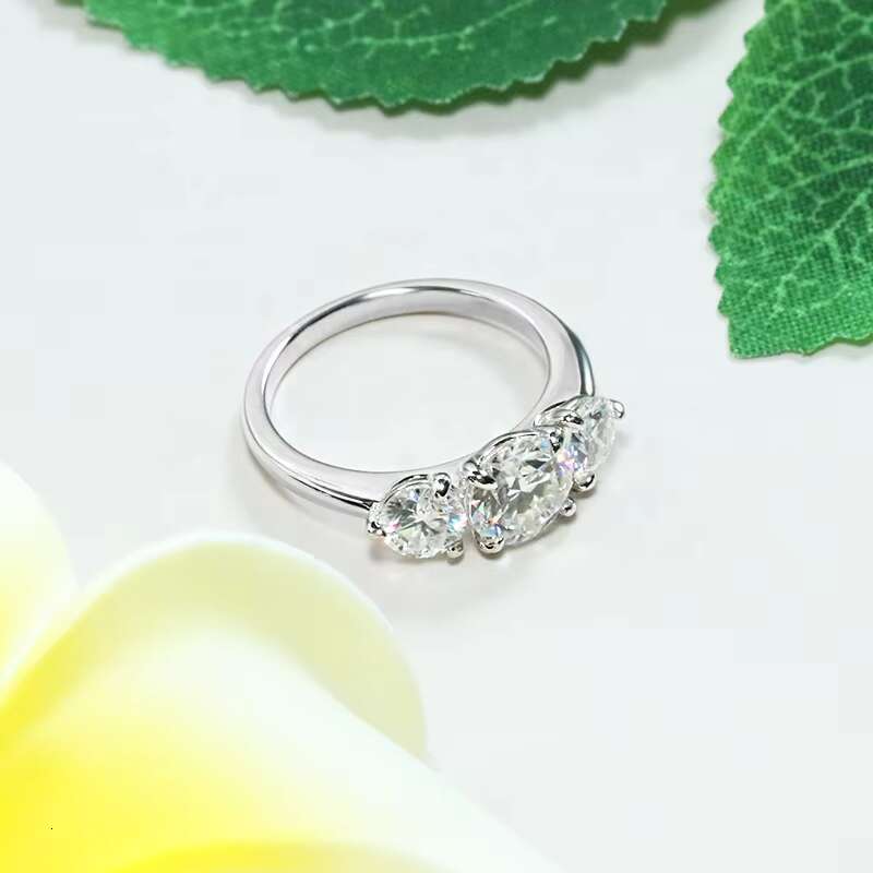 Hotsale 3 Stones Women Ring 925 Sterling Silver White Color Round Brilliant Cut VVS Trilogy 1.2ct Moissanite Ring for Gifts