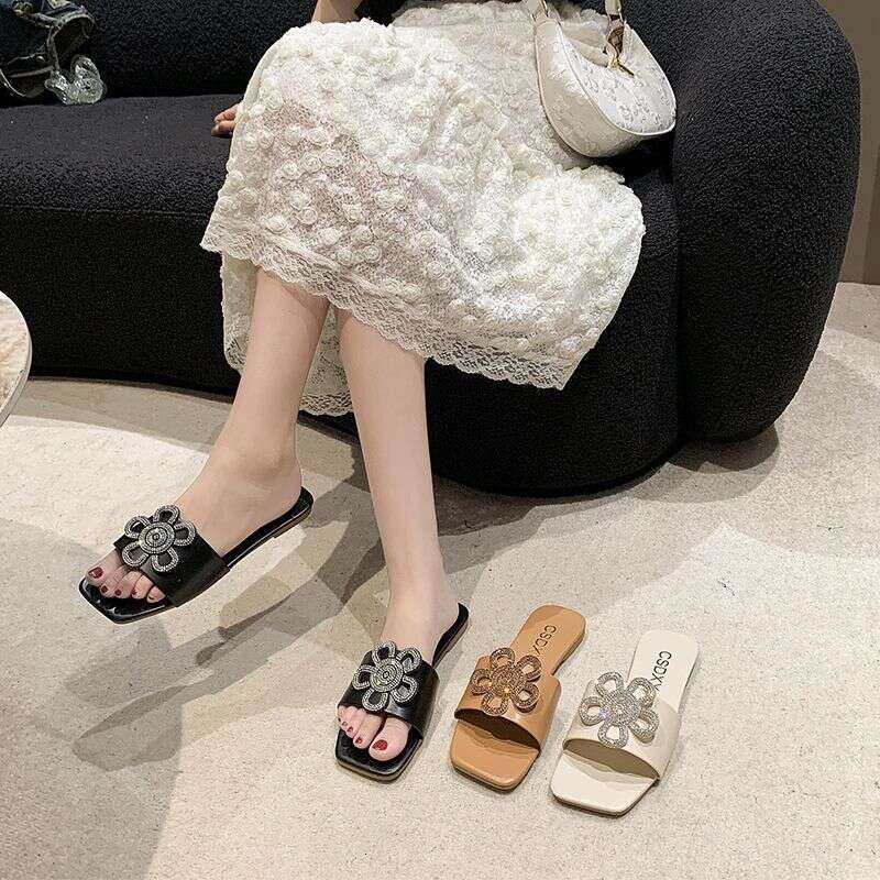 Large Size Slippers For Women In Spring 2025, With Rhinestone Flat Sandals And Fashionable Outerwear. Free Shipping Designer Sandals Wholesale