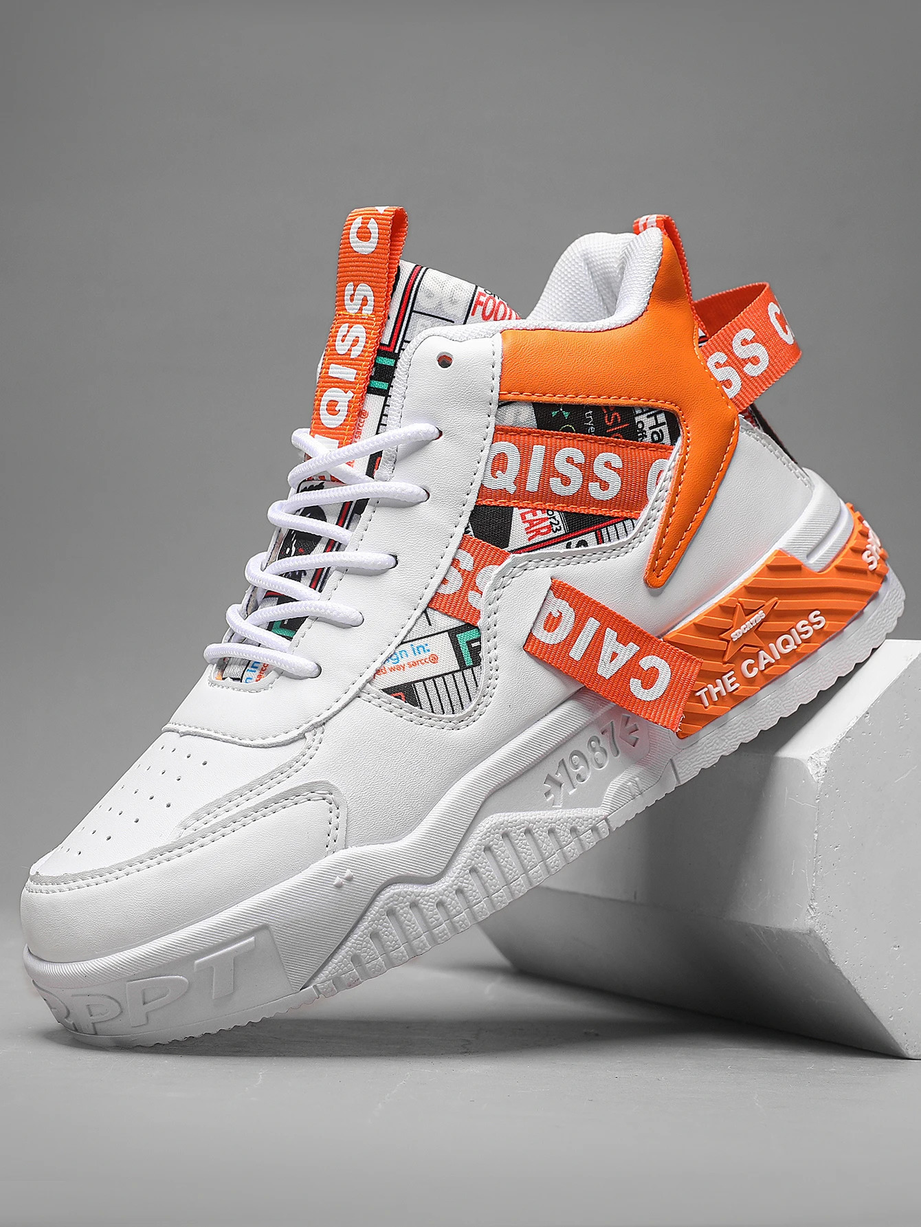 Mens Skateboard Shoes Travel Shoes HighElasticityU ltraLightBr eathableSo ftSoledSof tSurfaceCoup lesSpri ngandS umm erCasu alandF ash ionableV 250527