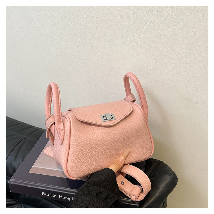 Cross fashion border multifunctional fashionable commuting women s shoulder bag spring simple new crossbody bag designer fashion women s shoulder bag