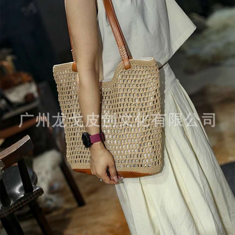 Tote Bag Leather Bag Genuine Leather Underarm Summer High Value Beach Outing Straw Woven Handmade Commuting Large Capacity Tote Bag Shopping Shoulder 