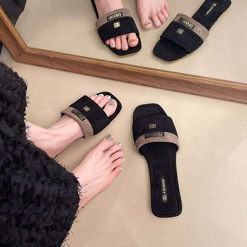 Designer Women's Slippers Plus Size Sandals Luxurious Women's Shoes Casual Flat Sandals Women's Spring And Autumn Outdoor Wear Non Slip