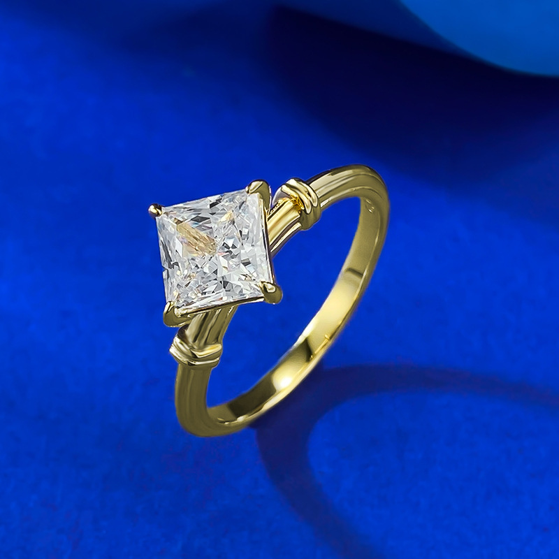 Ins Top Sell Wedding Rings Designer Solitaire Princess White Moissanite Diamond Luxury Jewelry Genuine 100% 925 Sterling Silver 18K Gold Lady Bridal R