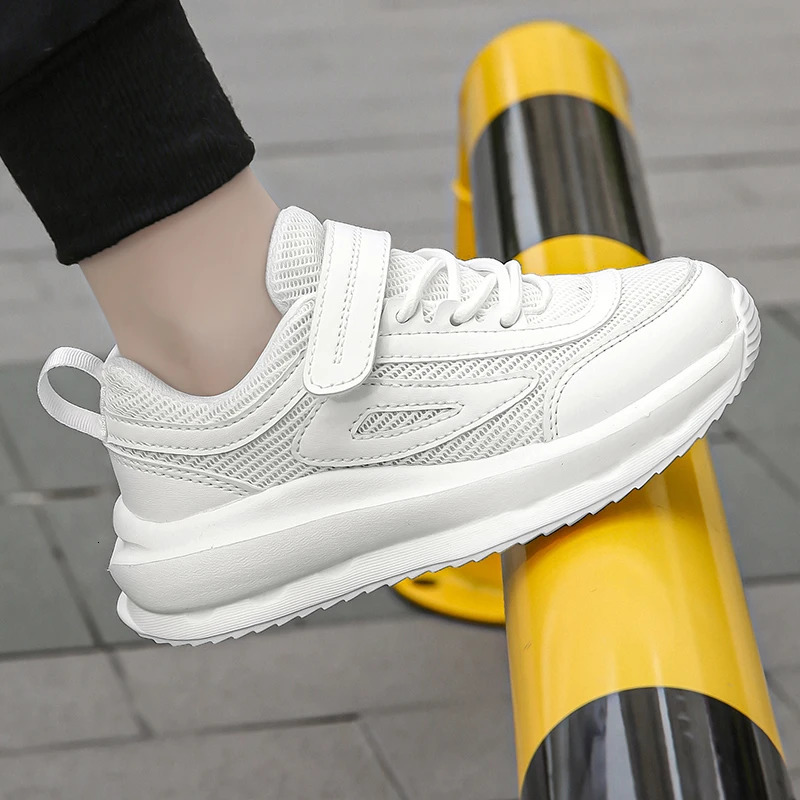 Childrens Sports Shoes Spring and Summer Boys Mesh Breathable Running Shoes CuHK Children Girls Soft Soled Casual Shoes 250527