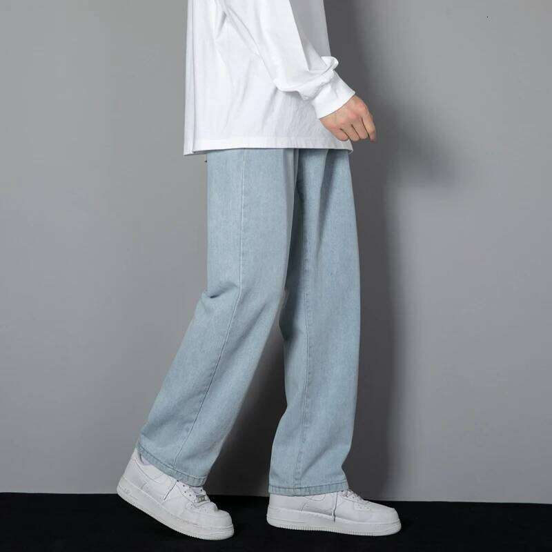 Men's Modern Wide-Legged Denims: Durable, Comfortable, and Available in Multiple Shades