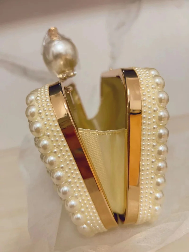 White Pearl Chain Shell Bag Genuine leather Handmade Women Square Clutch Evening Bag Size 15.5*11*5.5 250526