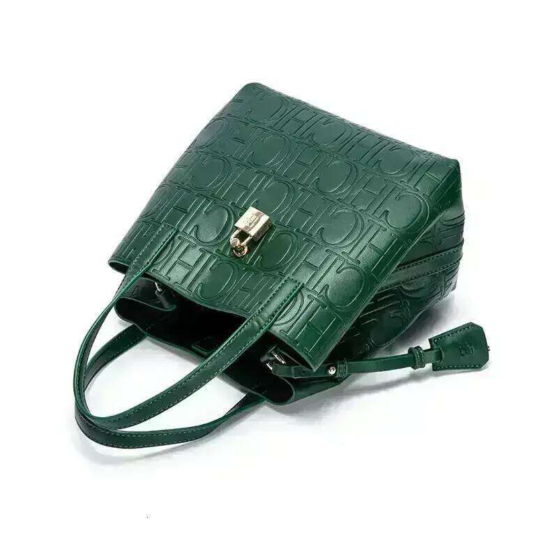 CH Emed Crossbody Letter Printing Design Handbag Large Capacity Tote Bag Elegant Temperament Ladies Should