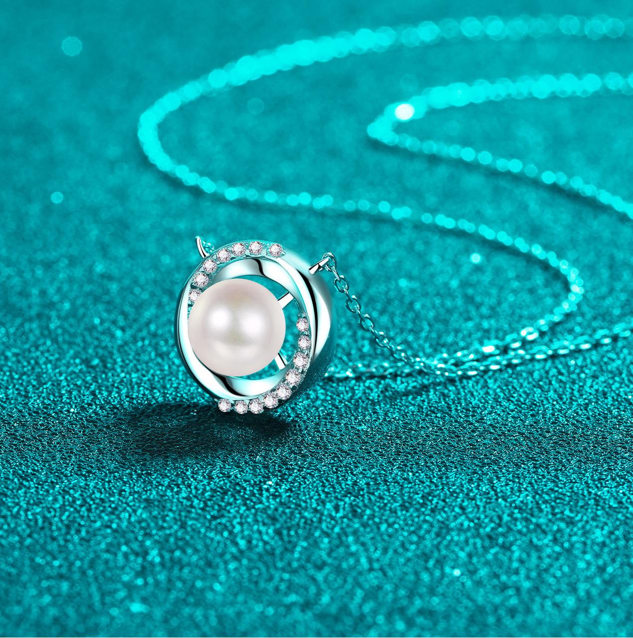 Moissanite S925 Silver Pearl Necklace with Swirl Round Pendant, Light Luxury Elegant Clavicle Chain, Minimalist Design, Perfect for Gifting