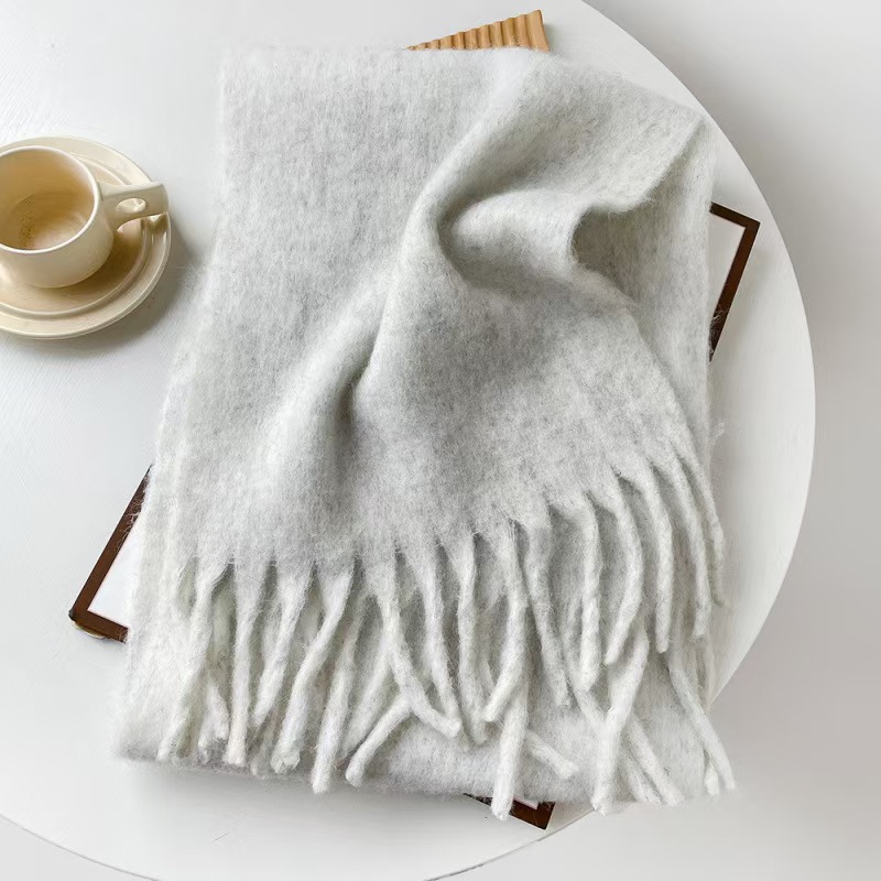T844 autumn and winter solid color scarf wool seahorse hair scarf female all-match high-end wear multi-color European and American shawl