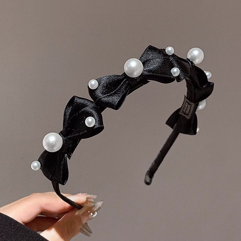 Chic Black Pearl Knot Hair Band with Retro Feel for Everyday Wear
