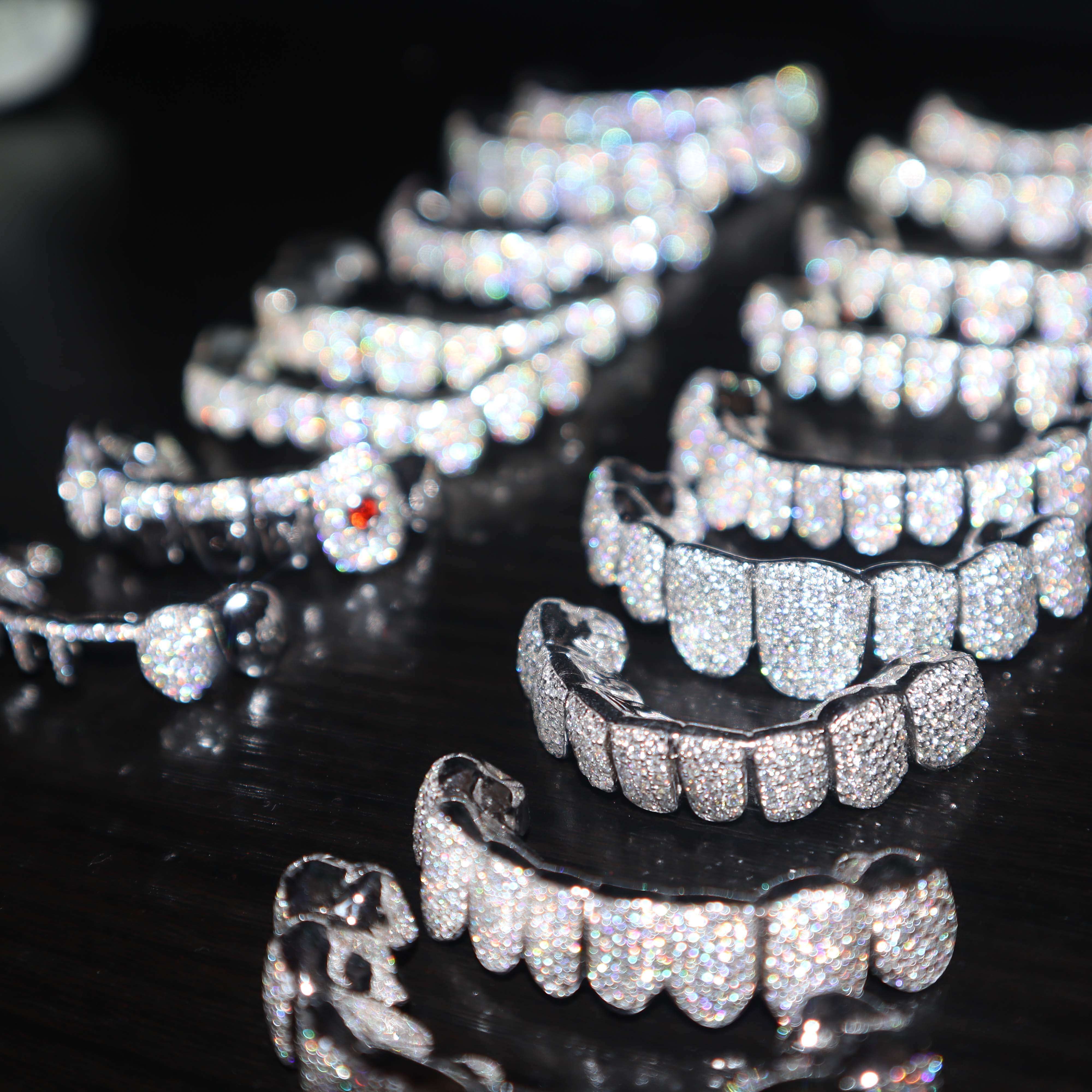 Vvs Moissanite Iced Out Silver Grillz Custom Made Gold Teeth Grillz Hip Hop Round Brilliant Cut Diamond Grillz With Mold Kit