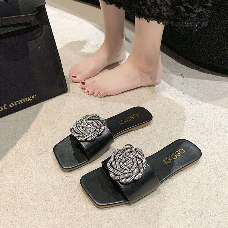 Flat Bottomed Sandals For Women's Summer Outdoor Wear, 2025 New Style Indoor Flat Bottomed Cross Beach Straight Line Sandals For Female Designers