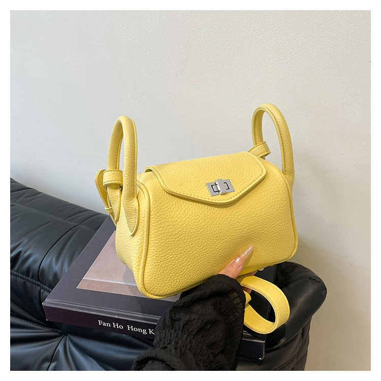 Cross fashion border multifunctional fashionable commuting women s shoulder bag spring simple new crossbody bag designer fashion women s shoulder bag