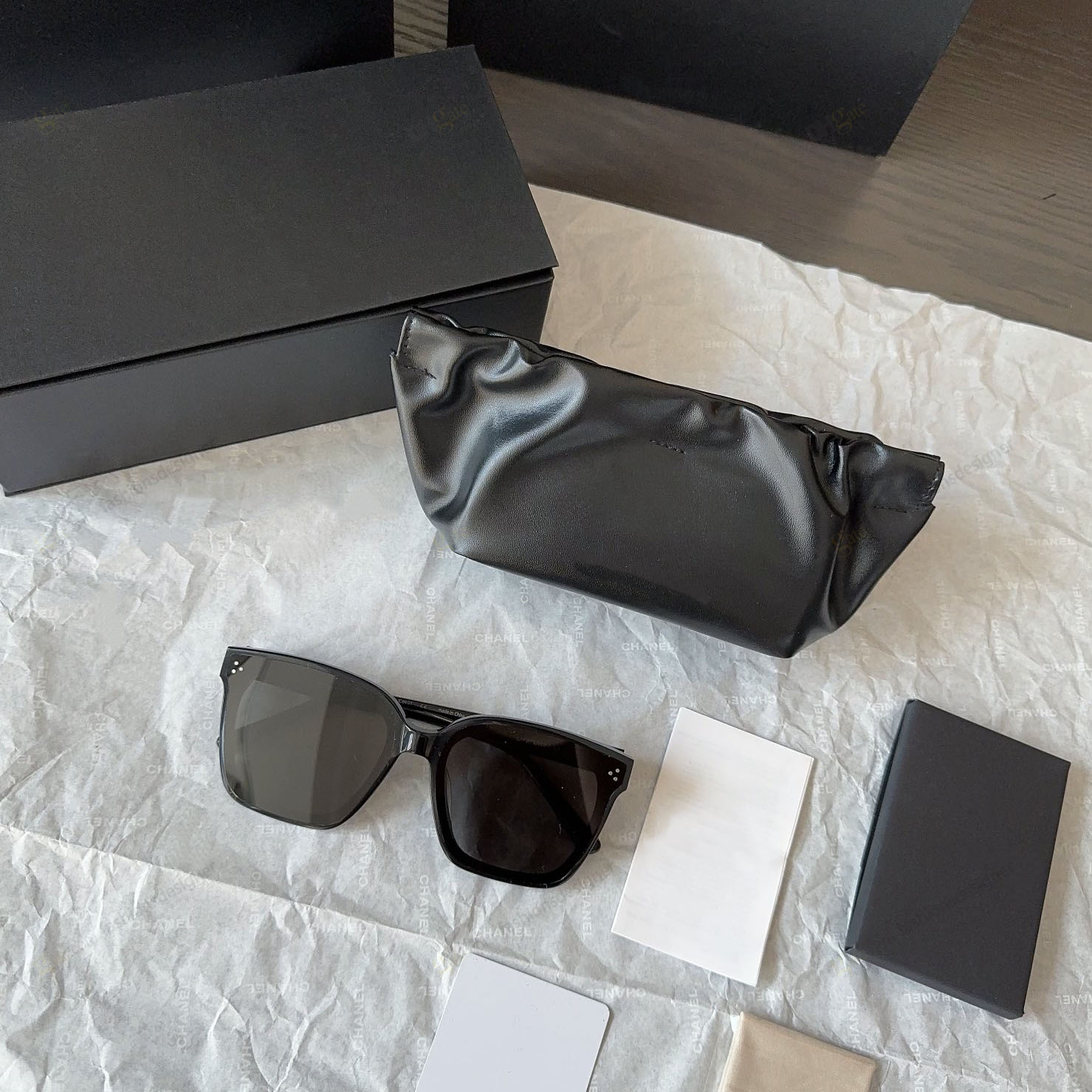 Men's sunglasses designer sunglasses UV400 mirror eyeglasses sunglasses box Gentle glasses black HER SOLO woman sun glasses original Case 20 styles Eyewear