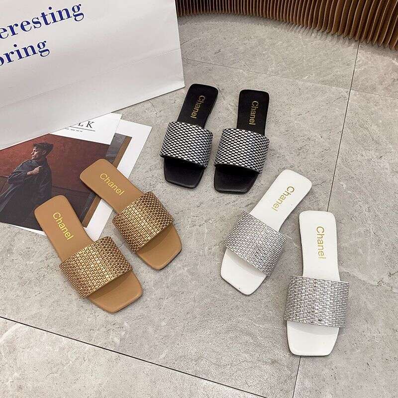 2025 Summer Lingge Beige Foot Set Solid Color Water Diamond Casual Shoes Daily Flat Heel Slippers Designer Sandals Free Shipping