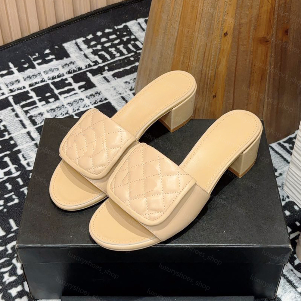 New Black Turnlock Quilted Gold sandals designers slide calfskin Mules Sandles Summer genuine Triangle leather Outdoor Loafers Bath Shoes Beachwear Slippers 35-41