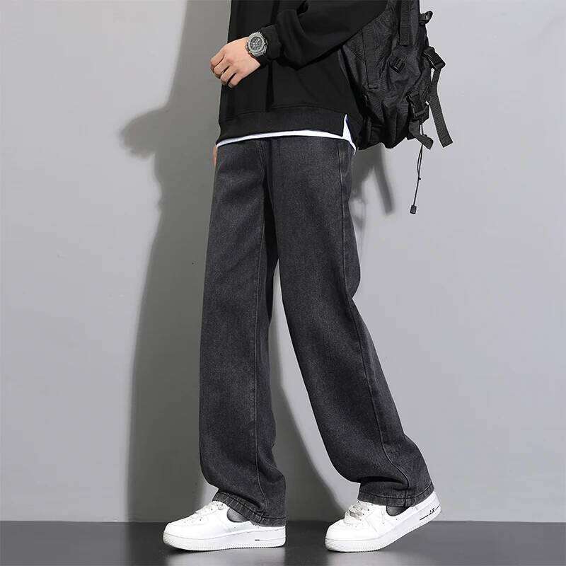 Men's Modern Wide-Legged Denims: Durable, Comfortable, and Available in Multiple Shades