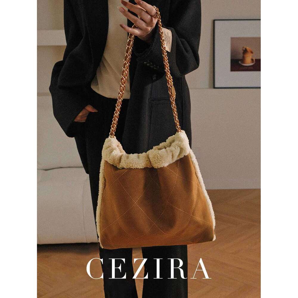Hot Selling Winter Women's Fashion Large Casual Shoulder Bag Faux Plush Quilted Argyle Thread Chain Strap Handbag Commuting Travel Designer Bags