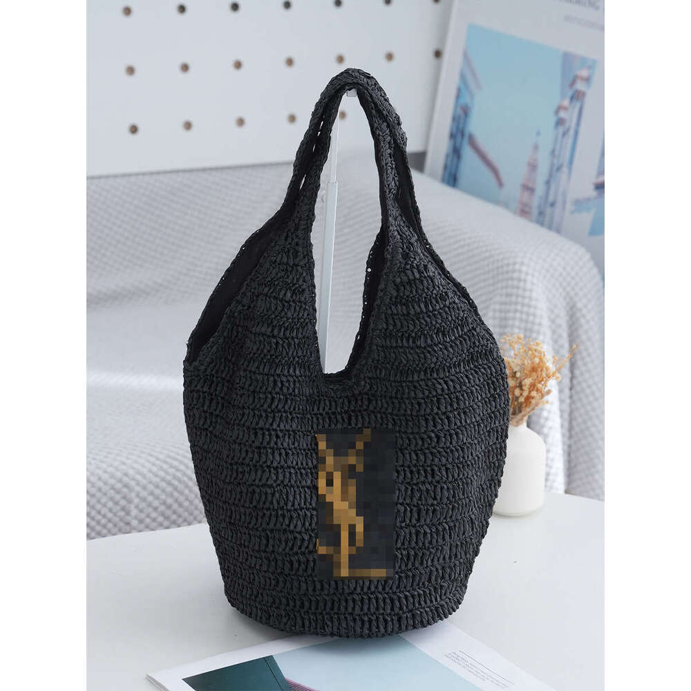 2024 Commuter Simple Style French Large Capacity Shoulder Underarm Straw Beach Bag a3