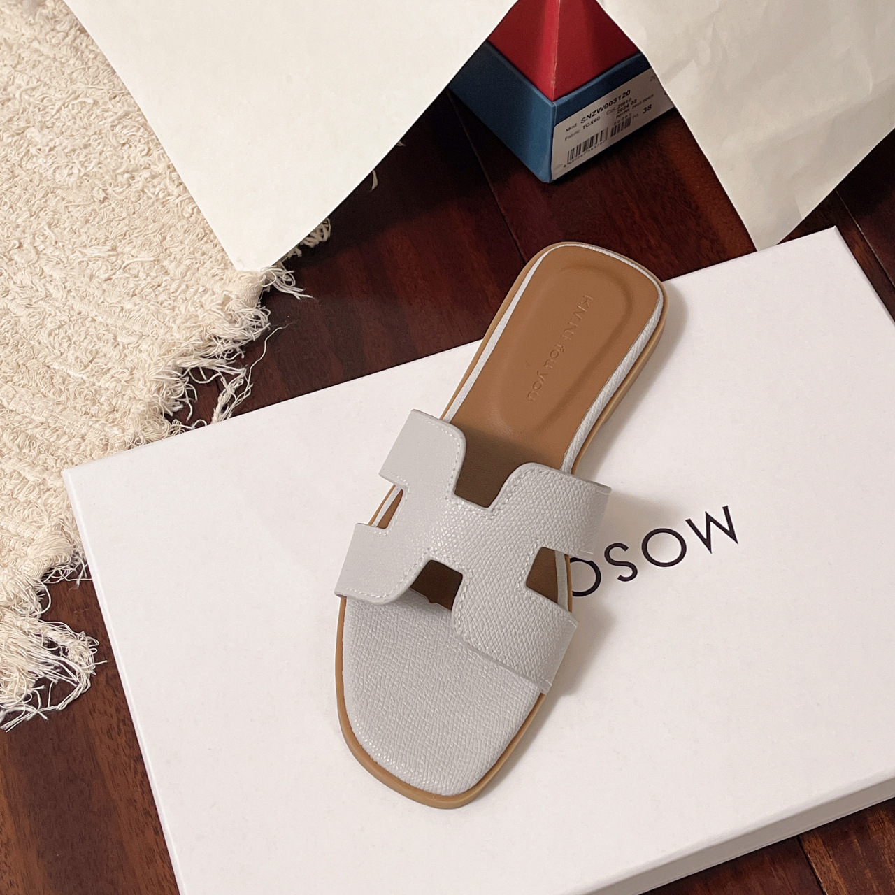 Free shipping Hot designer slippers flat slides for womens sandals girl green grey beige brown yellow black sliver fashion embroidery slipper outdoor 
