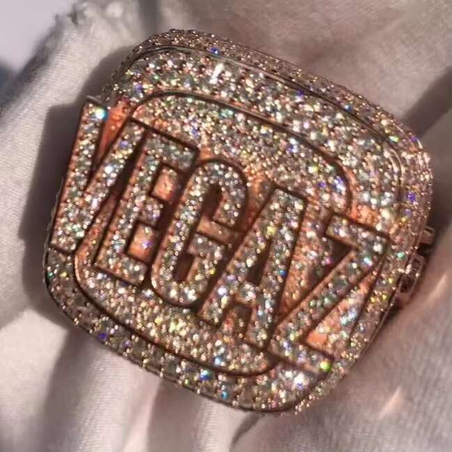 VVS Moissanite Diamond Ring Custom Luxury Hip Hop Jewelry Wedding Ring 18k White Gold Iced Out 925 Sterling Silver Ring for Men