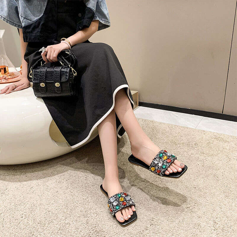 2025 Summer Large Diamond Flat Slippers Designer Sandals Women's Open Toed Cool Slippers Women's Outdoor Sandals Wholesale Free Shipping