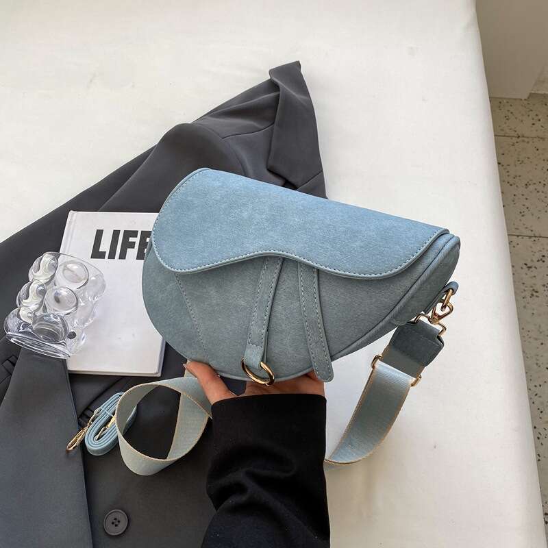 Trendy Small Bags for Women 2023 New Summer Fashionable Versatile Crossbody Shoulder Underarm Saddle Bag