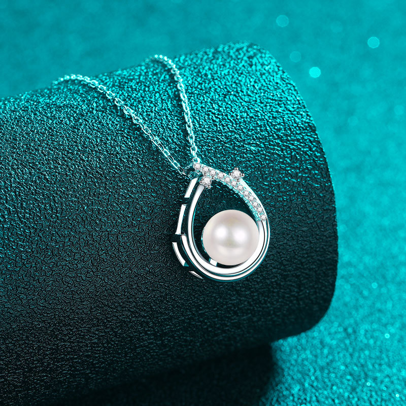 S925 Sterling Silver Moissanite Round Pearl Clavicle Necklace Minimalist Elegant Fashion Commuter High-End Design for Women