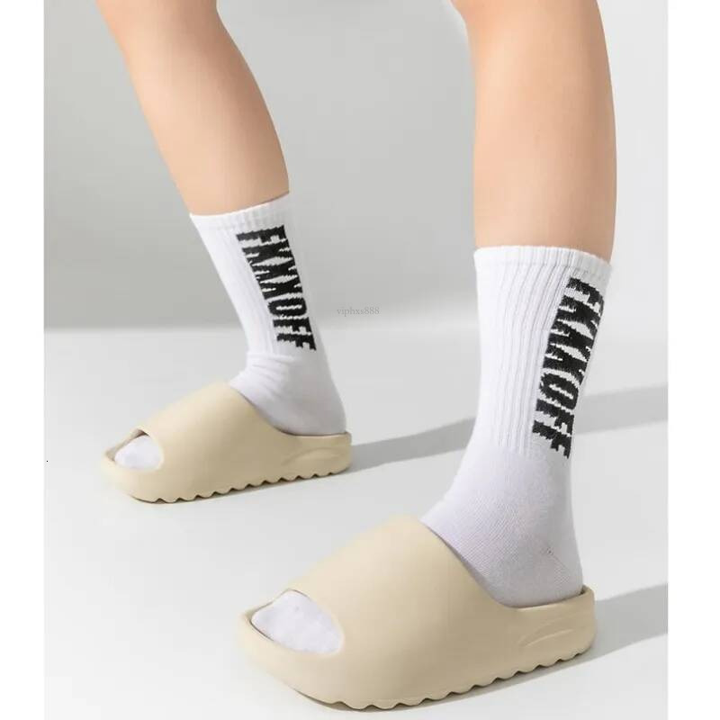 New Free Delivery Summer Fashion Outdoor Sports Slippers White Green Designer Outdoor Beach Women Sizes 36-41