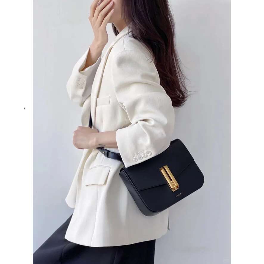 2025 New Tofu Leather Flip Back Diagonal Small Square Retro Simple Underarm Bag Bag Shoulder Bags For Women