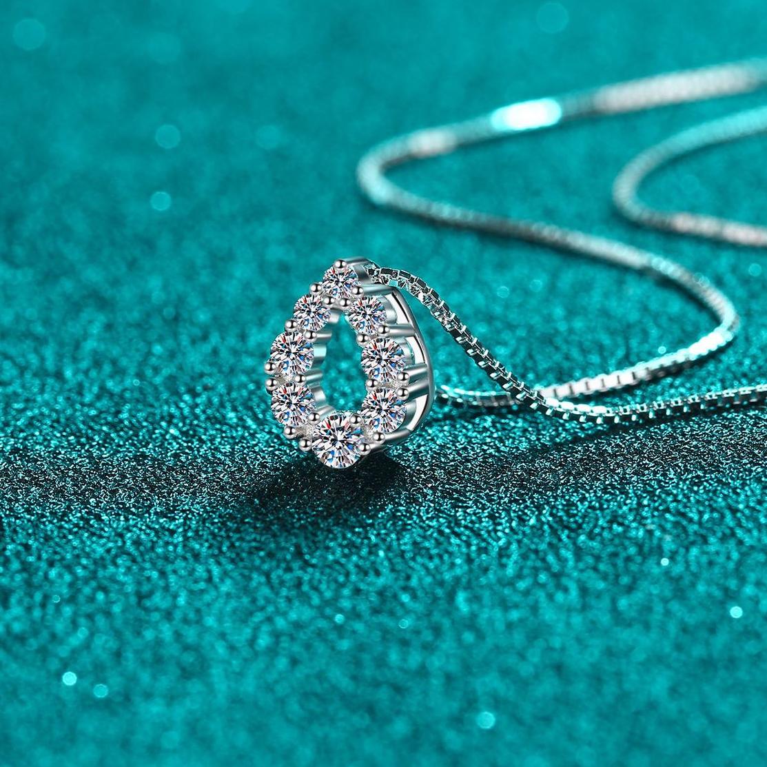 925 Sterling Silver Moissanite Teardrop Pendant Necklace for Women Full Diamond Sparkle Elegant Luxury Jewelry Perfect Gift for Special Occasions