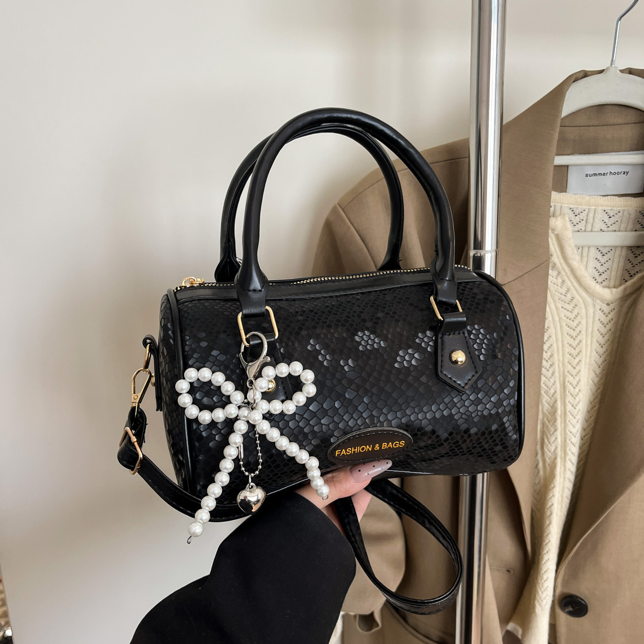 Fashion fashion fashion handbag summer new fashion shoulder bag texture simple fashion crossbody bag designer women s fashion handbag