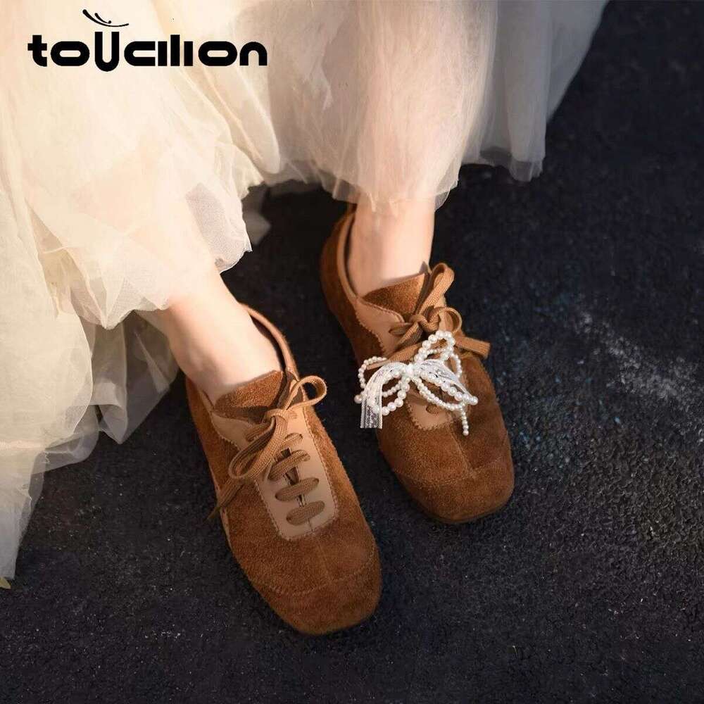 Lace Up Single Shoe Women's 2025 New Color Blocked Casual Bean Shoes Women's Versatile Soft Sole Small Leather Shoes Designer Shoes Light Lu