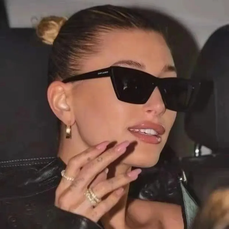 designer sunglasses for Women cat eye casual thin mirror legs frame Fine flat lenses Beach Sun Glasses Retro Frame With Box a3263