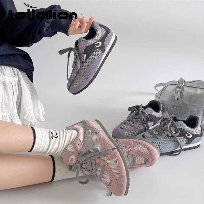 Small And Lightweight Retro Versatile Thick Soled Forrest Training Shoes For Women, 2025 New Summer Lightweight Casual Sports Shoes, Designer Women�