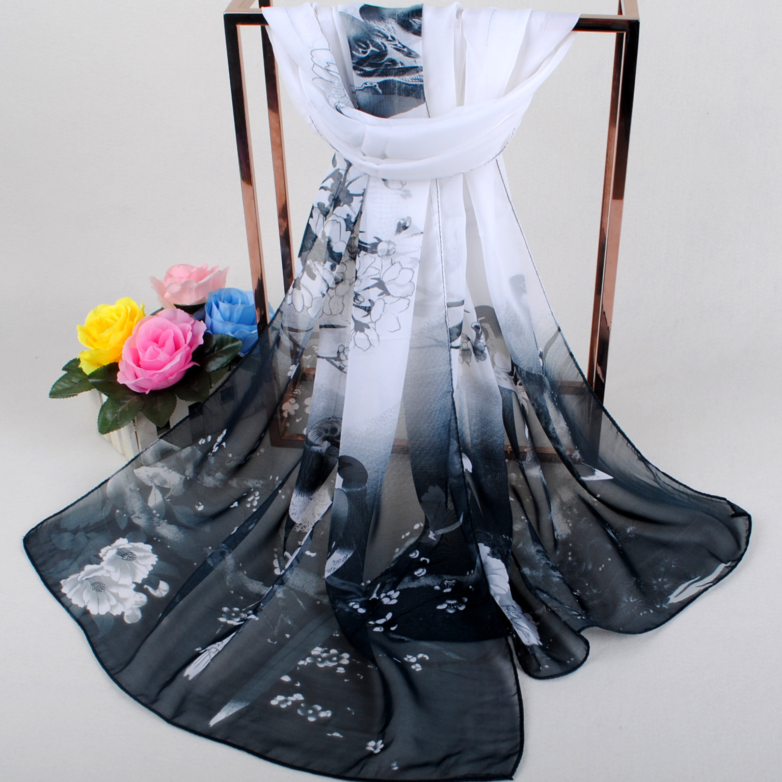 K883 Customized multi-spec digital thermal transfer 75D printed chiffon scarf Printed women's multi-purpose scarf can be added with LOGO