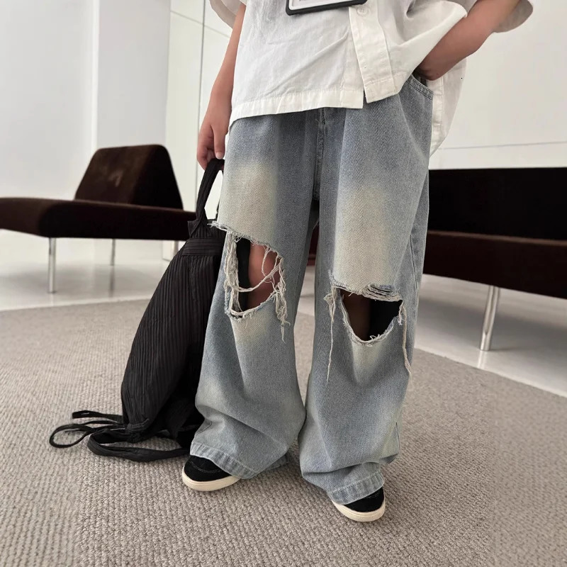 Boys Summer Jeans Childrens Pants Style Fashionable Pants with Holes for Small and Medium-sized Children 250527