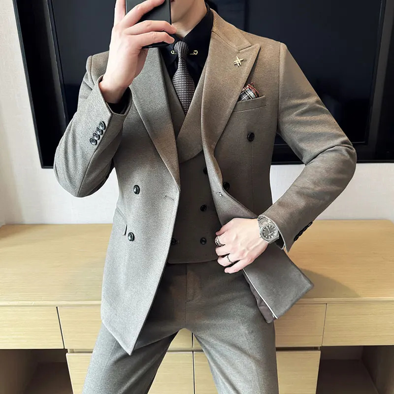 2025 High quality doublebreasted suit vest trousers Korean slim business woolen threepiece set 250520Z