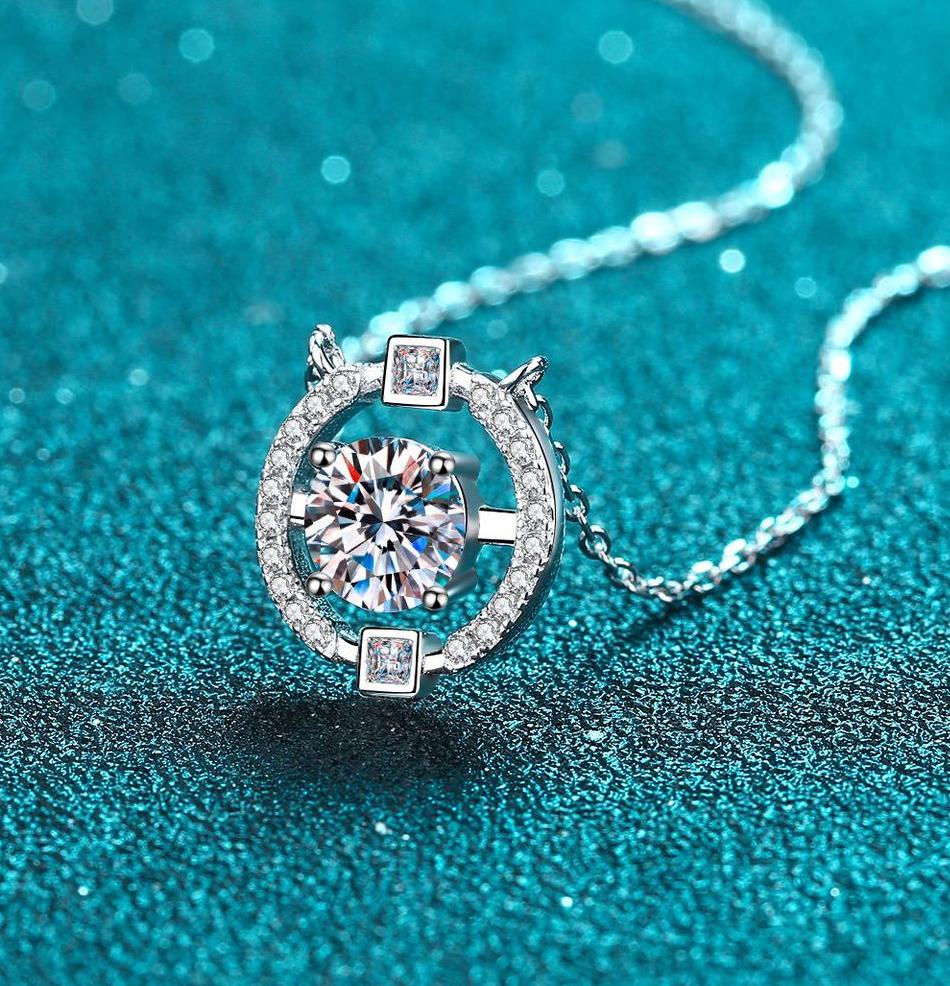 925 Sterling Silver Moissanite Necklace for Women, Simple Minimalist Pendant, Korean Style Fashion Necklace, Trendy Jewelry for Daily Wear