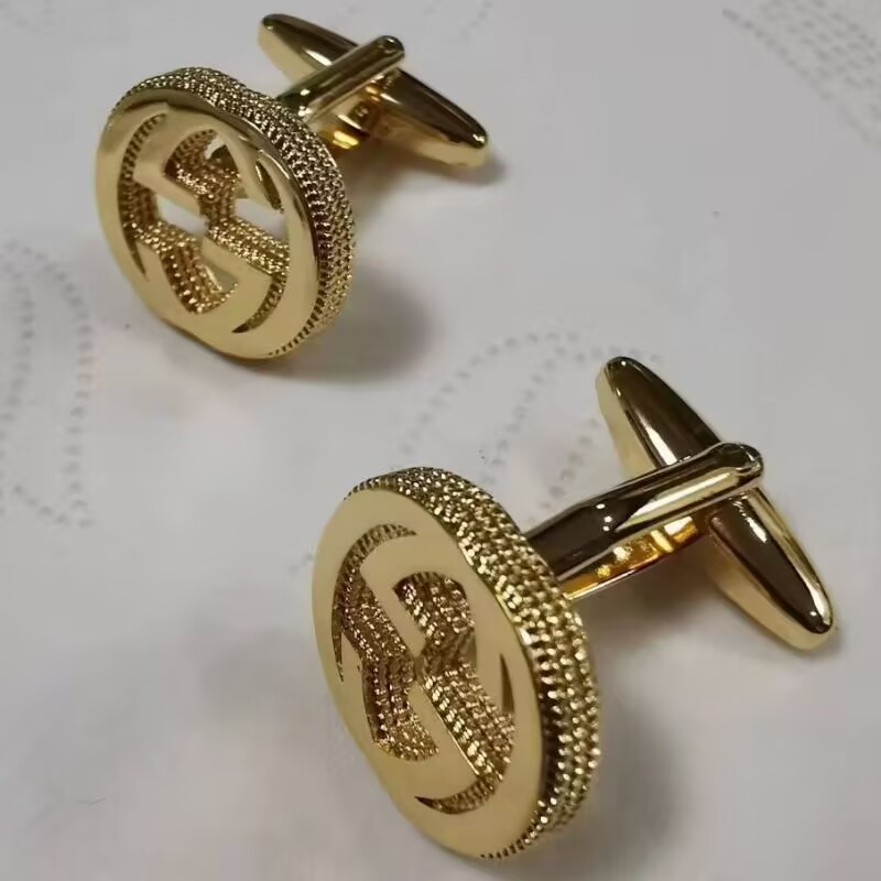 Luxurys Designers Brand Cuff link High Quality Fashion Jewelry Men Womens Classic Letters Cuff links Shirt Accessories Wedding Exquisite Gift Cufflinks