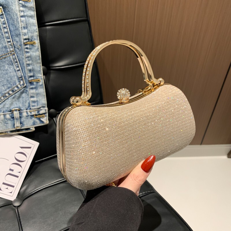 New Fashion Women s Bag Exquisite Simple Fashion Small Bag Lock fashion Shoulder Chain Crossbody Bag Designer fashion Women s Shoulder Bag