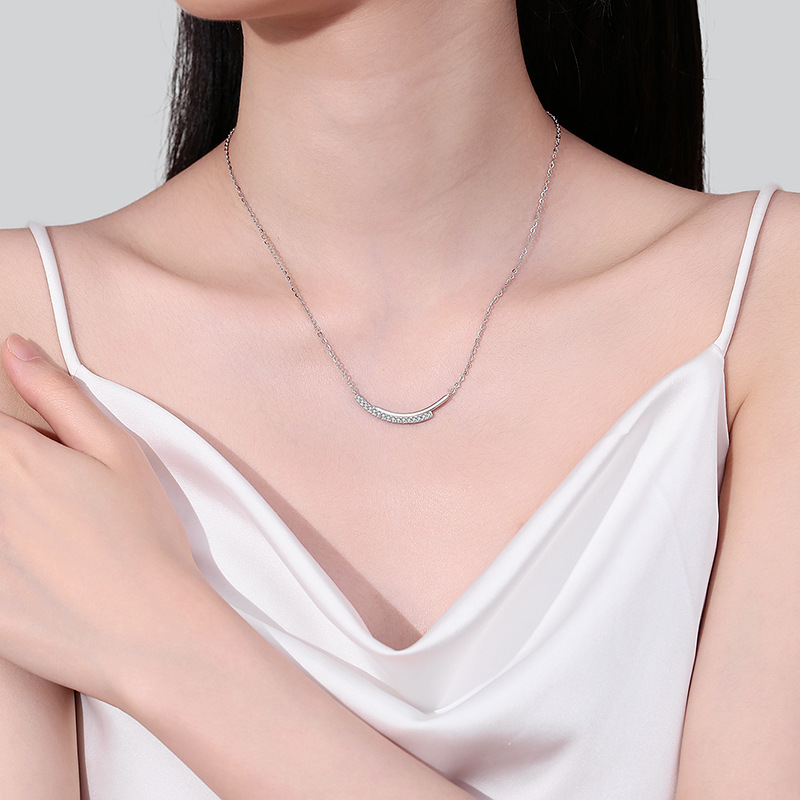 925 Sterling Silver Moissanite Smile Necklace for Women Minimalist Diamond Pendant Line Chain Elegant Gift for Best Friend