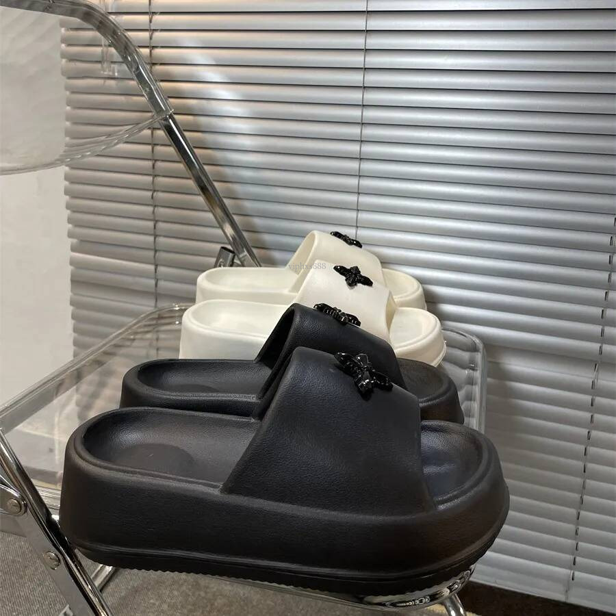 Free Shipping New Slides Designer Outdoor Beach Slippers Womans Sandals Platform Casual Slipper Indoor Home Shoes Women