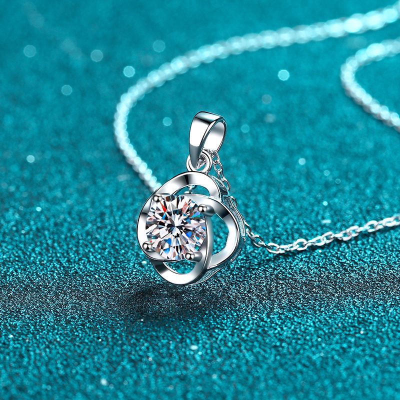 Women's 4-prong Set 1Carat Moissanite Diamond-Like Necklace Chain Accessory | Trendy & Durable