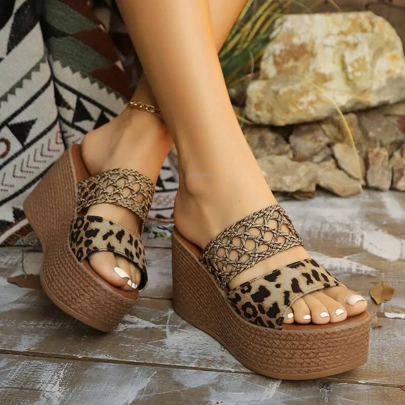 New 2025 Free Shipping Designer New Women Fashionable High Sole Leopard Print Sandals Beach Outdoor Beach Slippers In Beige Sizes 34-43 Outdoor Sandal