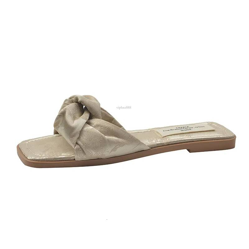 Hot Free Shipping Designer Slippers 2025 New For Womens Flat Sandals Beige Green Blue Yellow New Summer Outdoor Beach Pleated Flat Beach Slippers