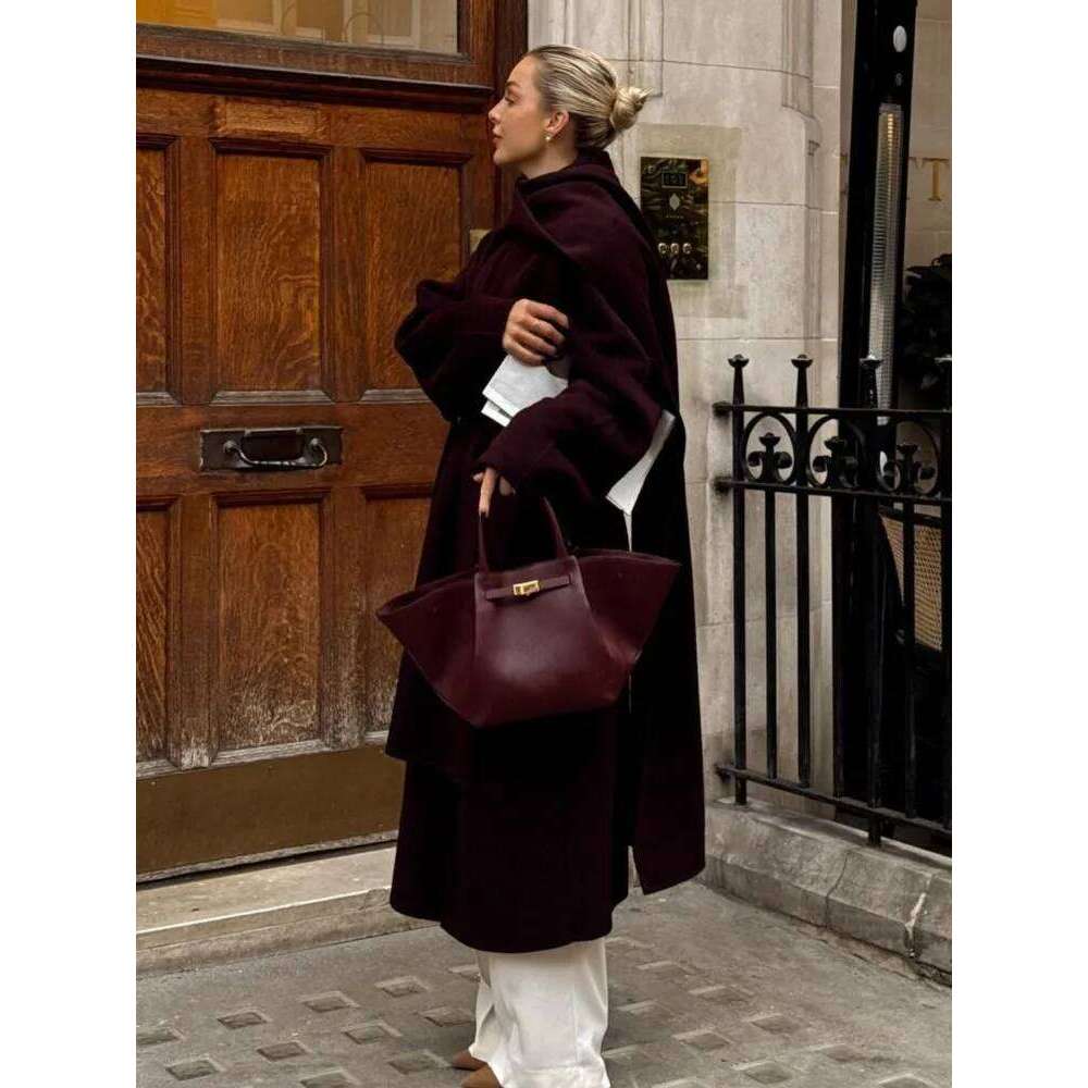 Coats Designer Women With Scarf Long Woolen Coat Dark Red Belt Lace Up Waist Cinching Slimming Solid Color Shawl Women Wool Overcoat Maxi Outwear Desi