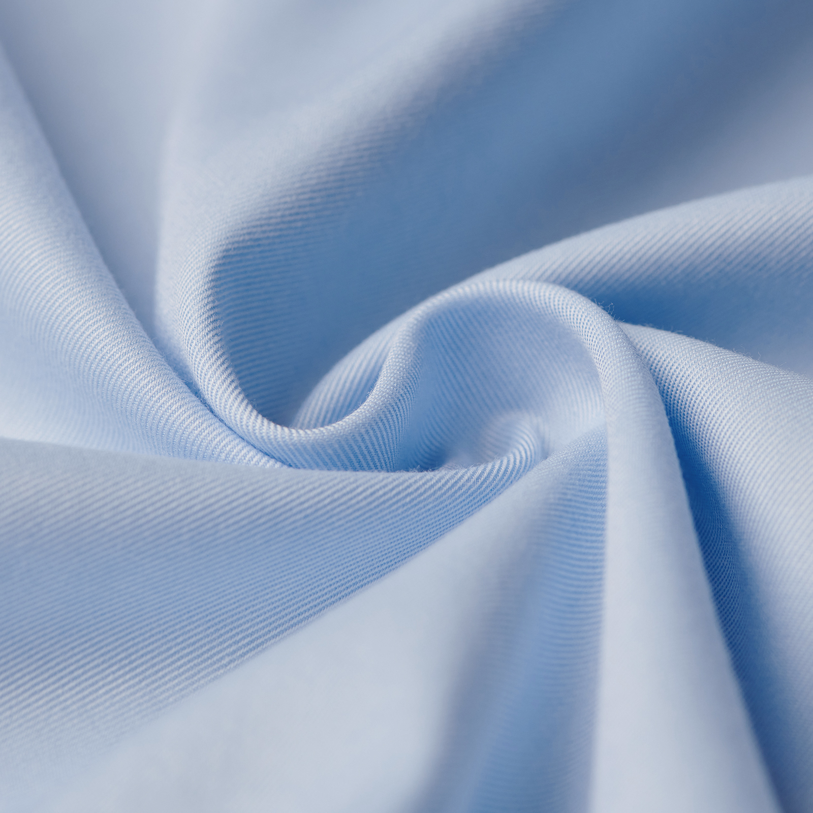 BXS/A classic wrinkle-free pure cotton shirt paired with pearl shell buttons. It's extremely easy to maintain and is a must-have workwear shirt w
